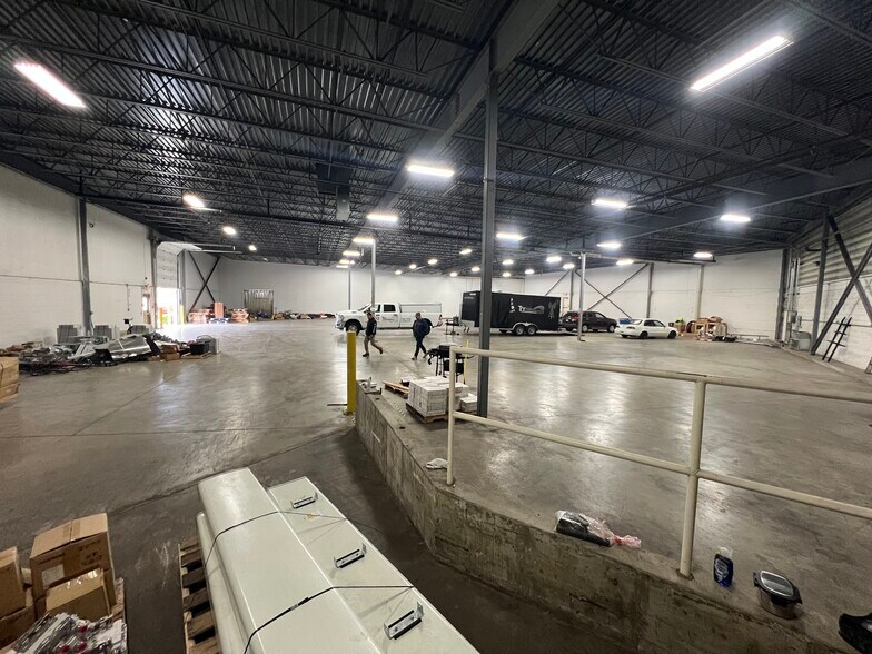 More Photos Of 5739 Professional Cir, Indianapolis Warehouse For Sale