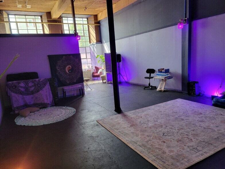 More Photos Of 418 Quequechan St, Fall River Light Manufacturing For Sale