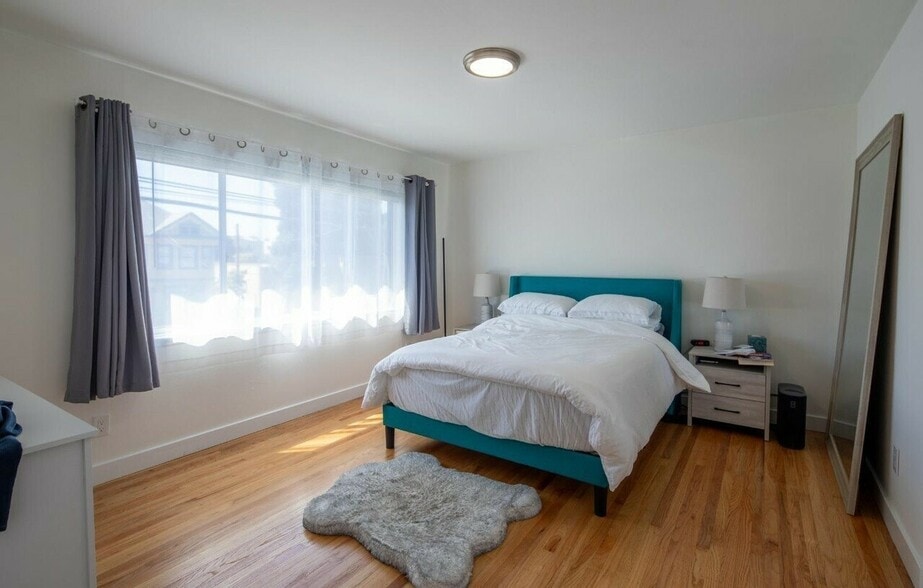 More Photos Of 537 Pacific Ave, Alameda Apartments For Sale