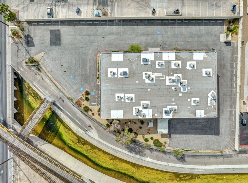 More Photos Of 3120 E Desert Inn Rd, Las Vegas Office For Lease