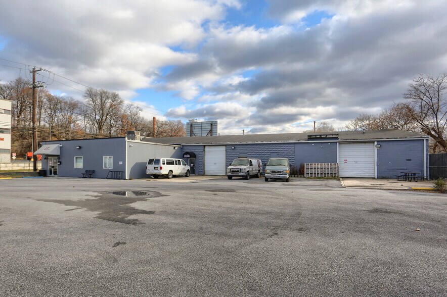 More Photos Of 1180 S Cameron St, Harrisburg Light Manufacturing For Lease