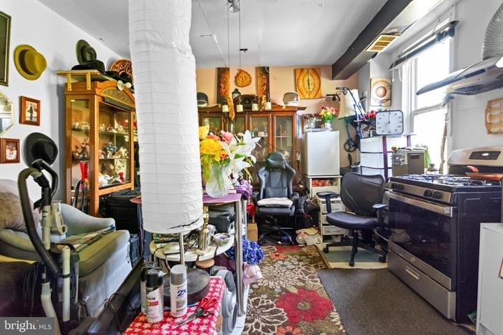 More Photos Of 301 S Ann St, Baltimore Storefront Retail Residential For Sale