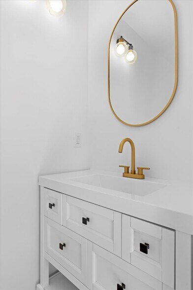 More Photos Of 2218 24th St, Santa Monica Apartments For Sale