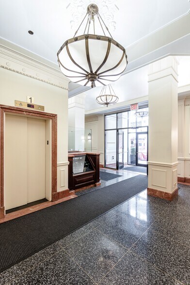 More Photos Of 8 W 38th St, New York Office For Lease