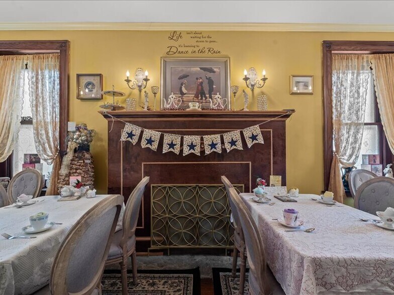 More Photos Of 1919 W Point Pike, Lansdale Freestanding For Sale