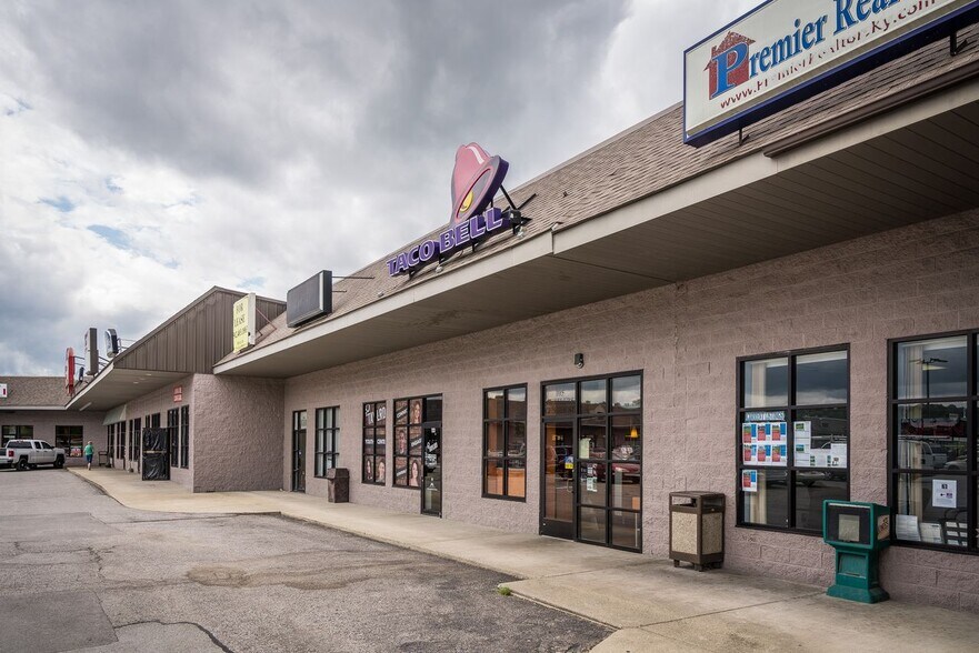 More Photos Of 125 Settlers Center Rd, Taylorsville Storefront For Lease