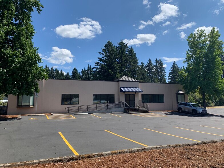 More Photos Of 17972 SW McEwan Rd, Portland Office For Lease