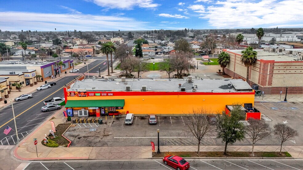 More Photos Of 217 S L St, Dinuba Freestanding For Sale
