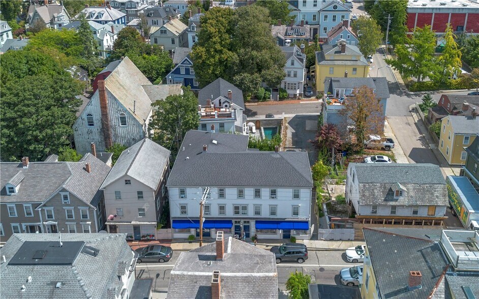 More Photos Of 130-132 Spring St, Newport Apartments For Sale