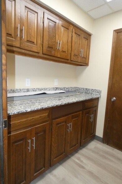More Photos Of 2101 NW Ferris Ave, Lawton Office For Sale
