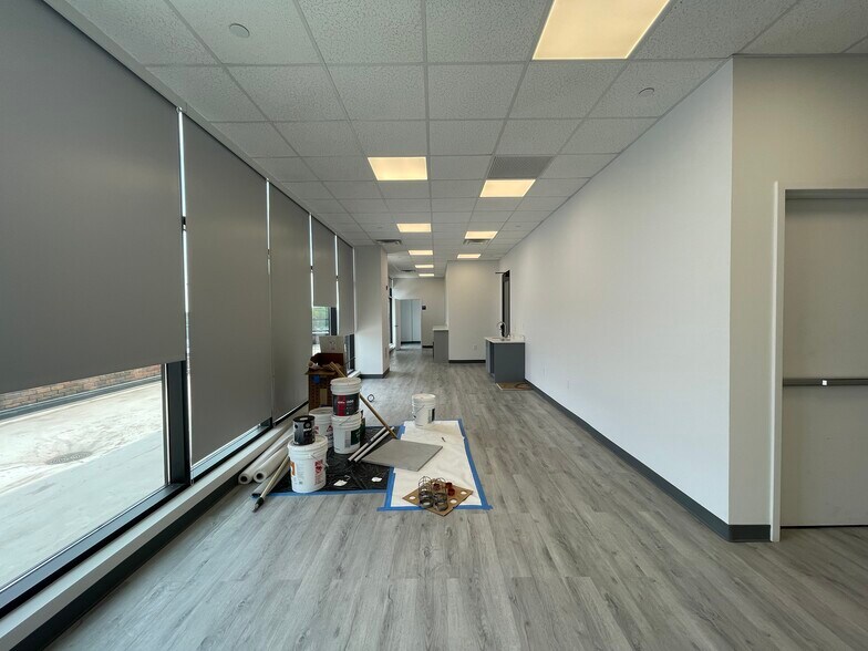 More Photos Of 251-73 Jericho Tpke, Bellerose Office For Sale