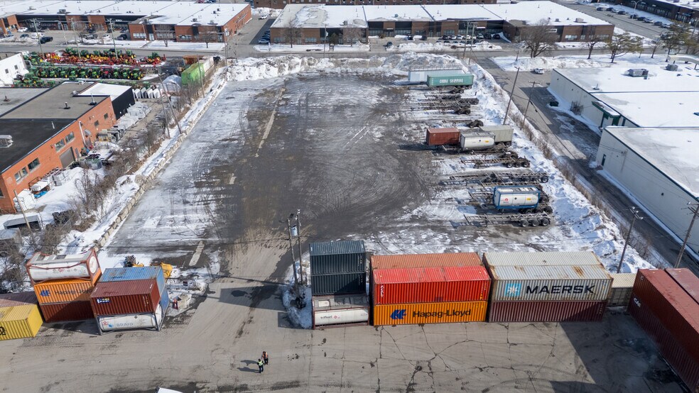 More Photos Of 124 Av Labrosse, Pointe-claire Land For Lease