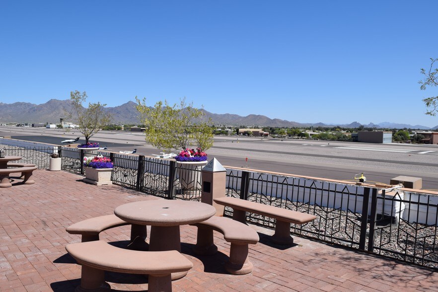More Photos Of 14605 N Airport Dr, Scottsdale Airplane Hangar For Lease