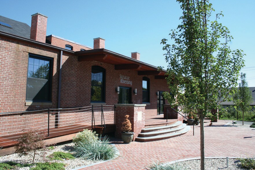 More Photos Of 409 Canal St, Plantsville Loft Creative Space For Lease