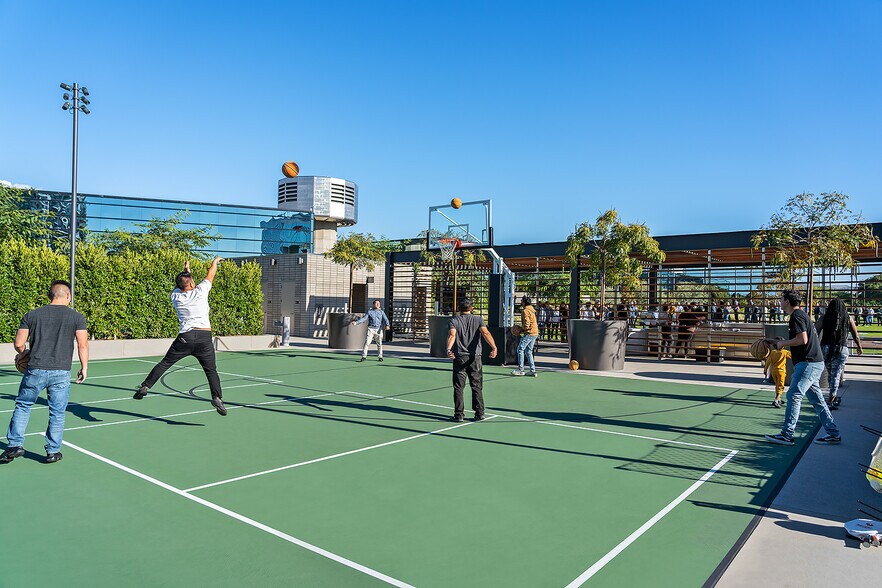 More Photos Of 3349 Michelson Dr, Irvine Coworking Space