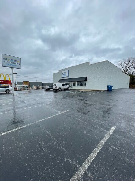 More Photos Of 685 S College St, Harrodsburg Storefront Retail Office For Lease