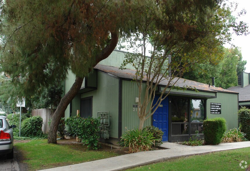 Primary Photo Of 2112 24th St, Bakersfield Office For Lease
