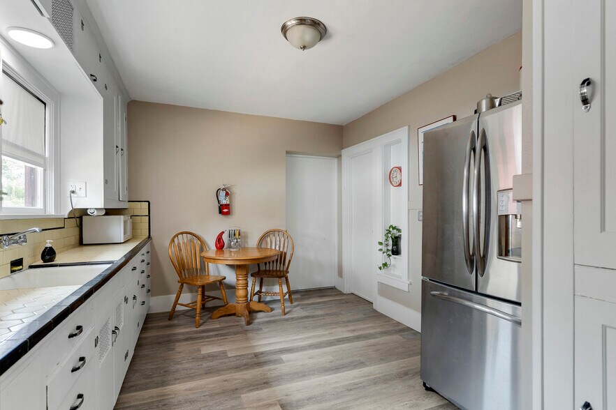 More Photos Of 1742 NE 43rd Ave, Portland Office Residential For Sale