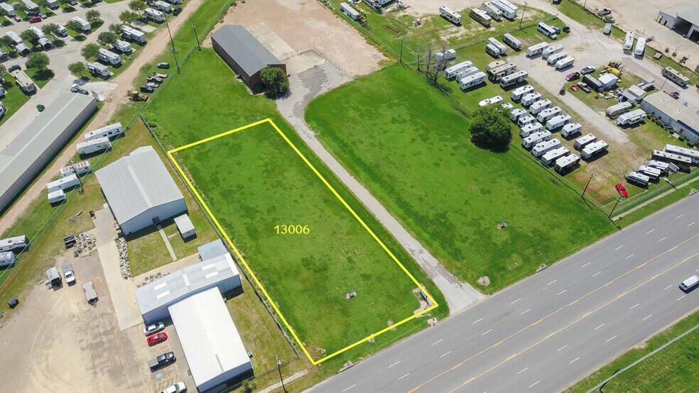 More Photos Of 13006 N Navarro St, Victoria Land For Sale