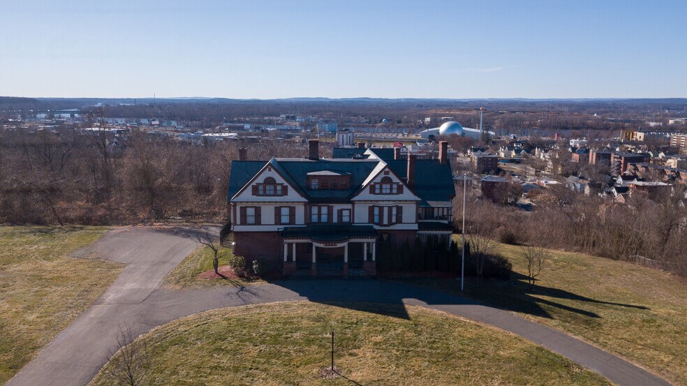 More Photos Of 270 Maple St, Springfield Hospitality For Sale