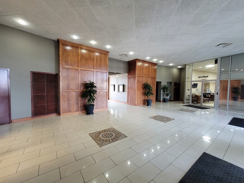 More Photos Of 4815 S Harvard Ave, Tulsa Office For Lease