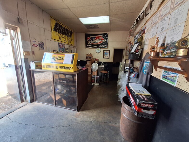 More Photos Of 1307-1309 9th Ave, Bessemer Auto Repair For Sale