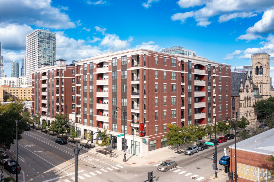 Primary Photo Of 1935 S Wabash Ave, Chicago Apartments For Lease