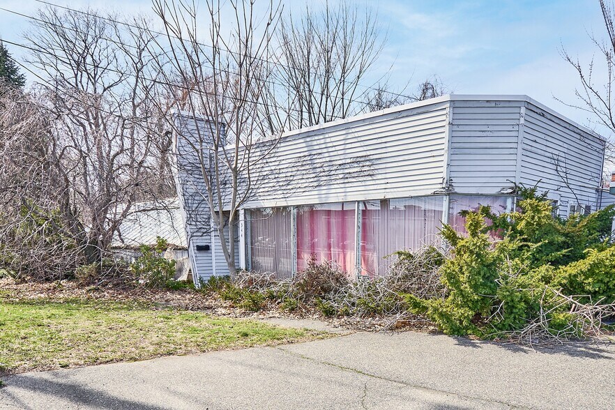 More Photos Of 344 Broadway, Lynnfield Storefront Retail Residential For Sale