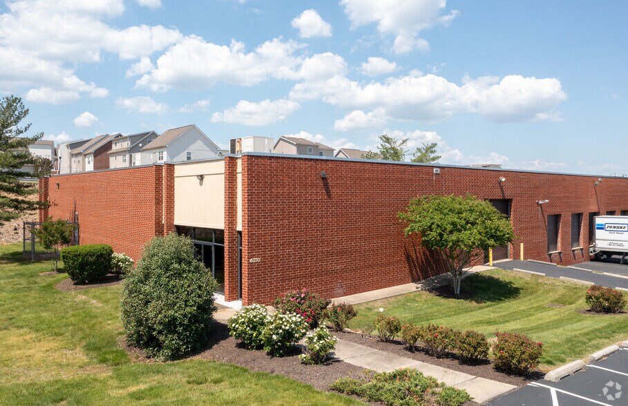 More Photos Of 6170-6210 Frankford Ave, Baltimore Flex For Lease