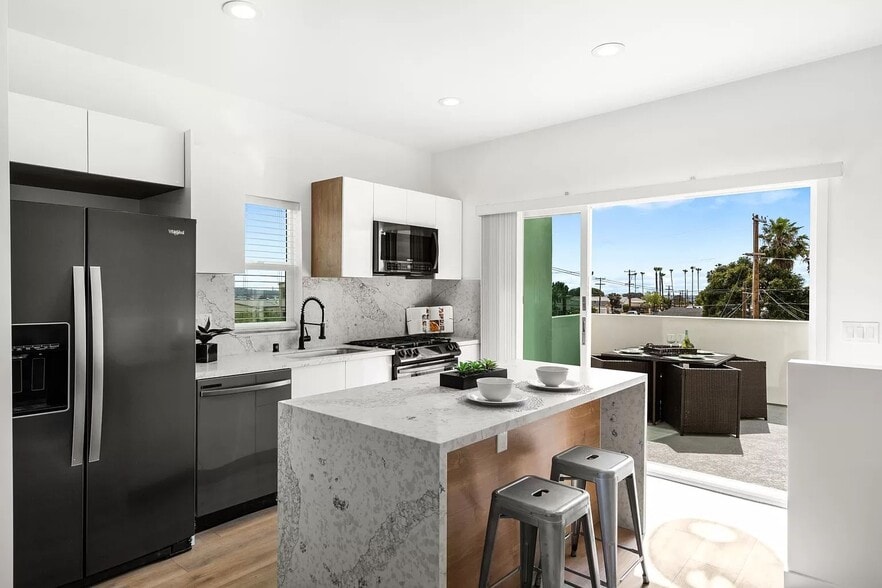 More Photos Of 4959 Jumano Ave, San Diego Apartments For Sale