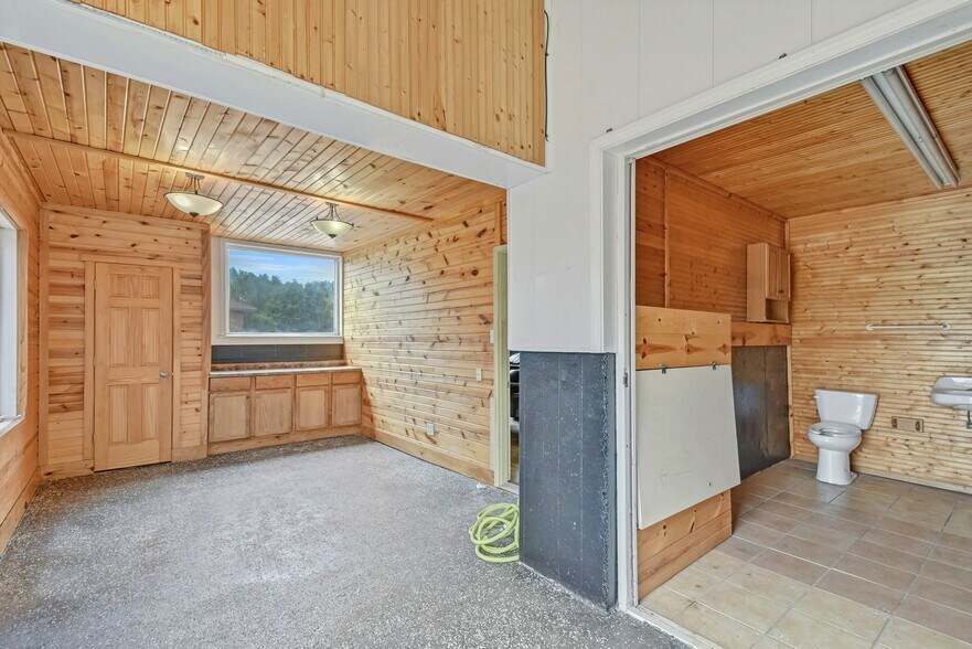 More Photos Of 615 County Road R, Denmark Auto Repair For Sale