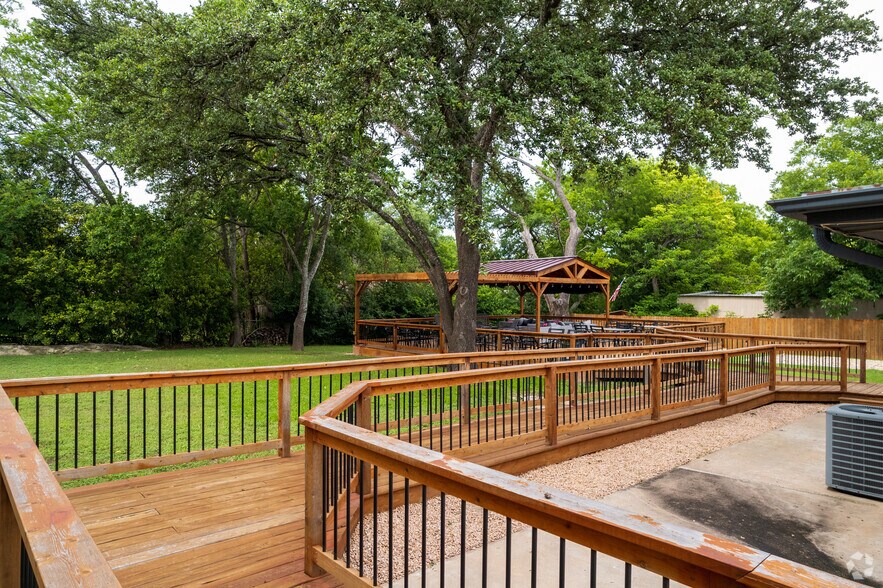 More Photos Of 1206 W Slaughter Ln, Austin Office For Lease