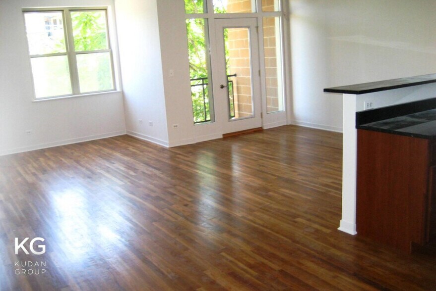 More Photos Of 3559 N Milwaukee Ave, Chicago Apartments For Sale