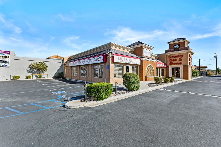 More Photos Of 12033 Mariposa Rd, Hesperia Freestanding For Lease