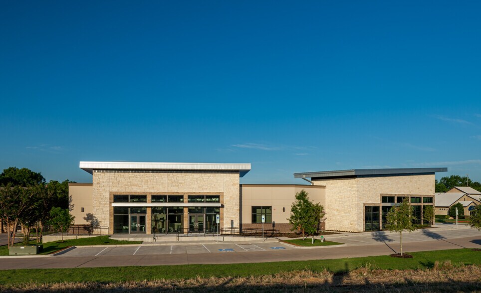 More Photos Of 4430 E Highway 287, Midlothian Medical For Lease