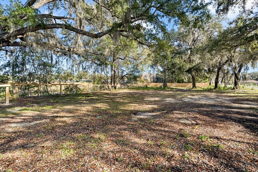 More Photos Of 8929 E Gulf To Lake Hwy, Inverness Auto Repair For Sale