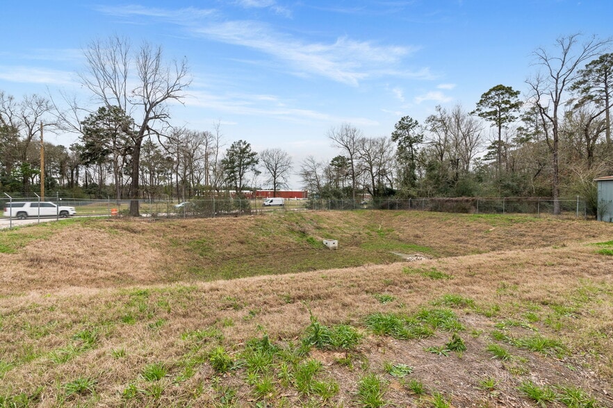 More Photos Of 2200 Sciaaca Rd, Spring Office For Sale