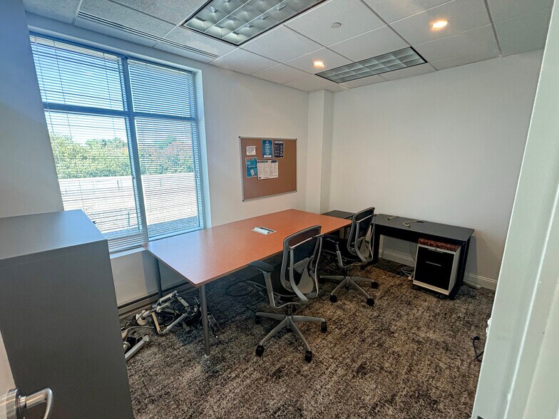 More Photos Of 1984 Isaac Newton Sq W, Reston Office For Lease