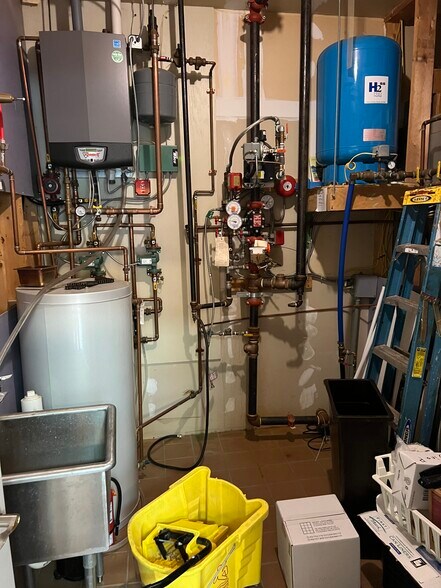 More Photos Of 312 Mayville Rd, Bethel Unknown For Lease