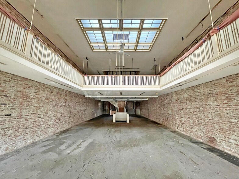 More Photos Of 2277 Shattuck Ave, Berkeley Storefront For Sale