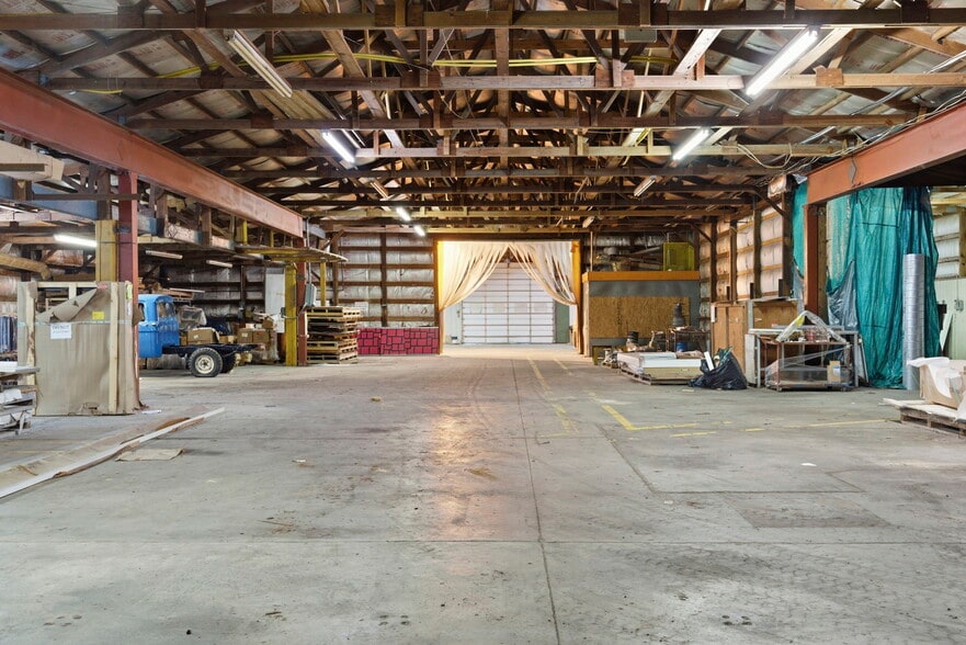 More Photos Of 790 10th st, Cassville Industrial For Sale
