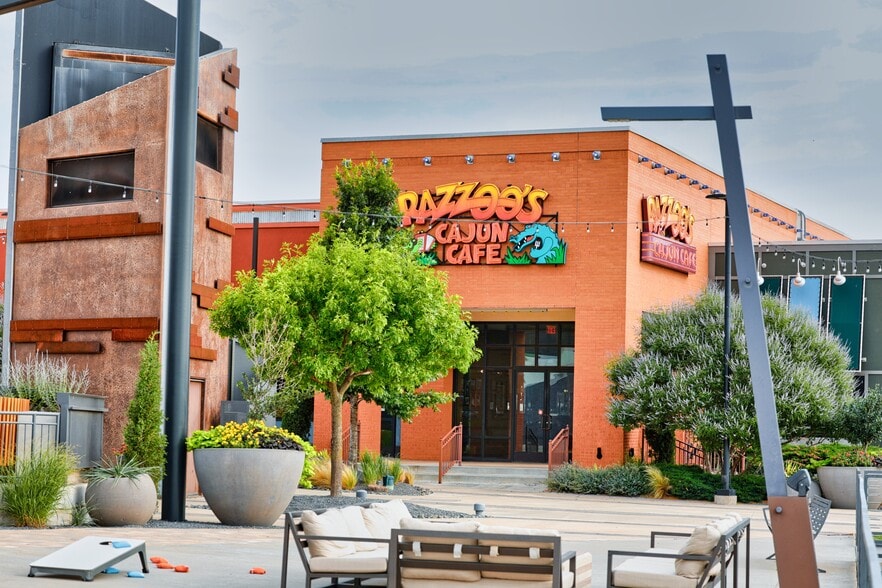 More Photos Of 1340 W Memorial Rd, Oklahoma City Restaurant For Lease