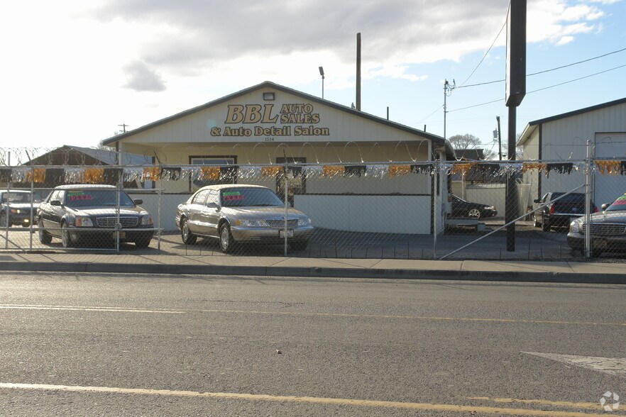 More Photos Of 1514 S 18th St, Yakima Auto Dealership For Sale