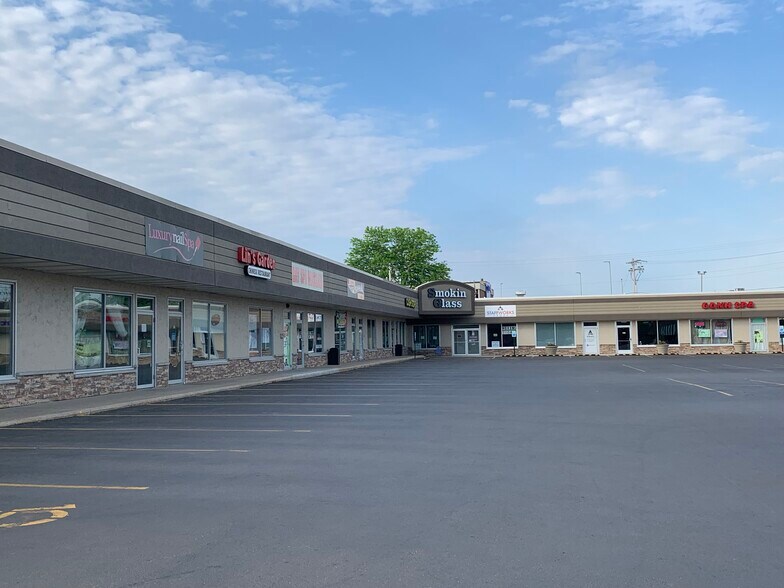 More Photos Of 101-131 S Military Ave, Green Bay General Retail For Sale