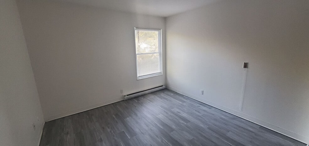 More Photos Of 2305 S Rotherwood Ave, Evansville Apartments For Sale