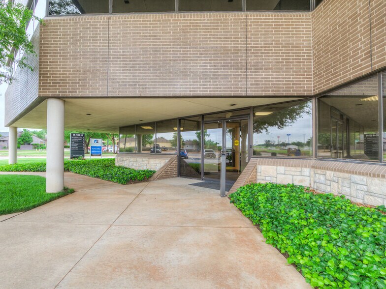 More Photos Of 2424 Springer Dr, Norman Office For Lease
