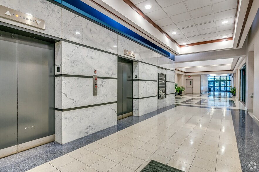 More Photos Of 100 W College Ave, Appleton Coworking Space