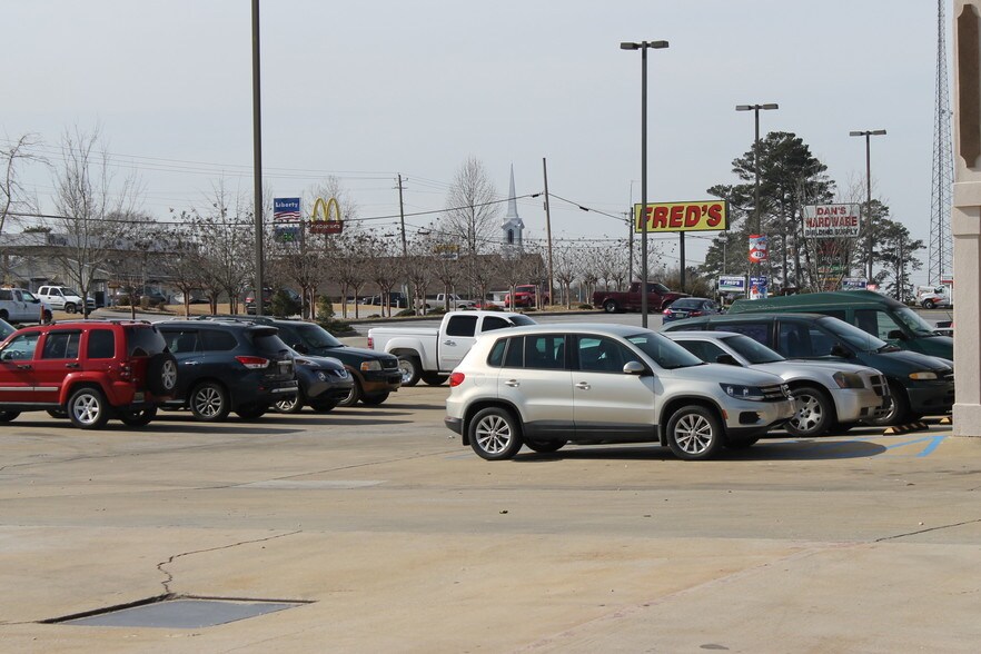 More Photos Of 3916 US-80, Phenix City Storefront Retail Office For Lease