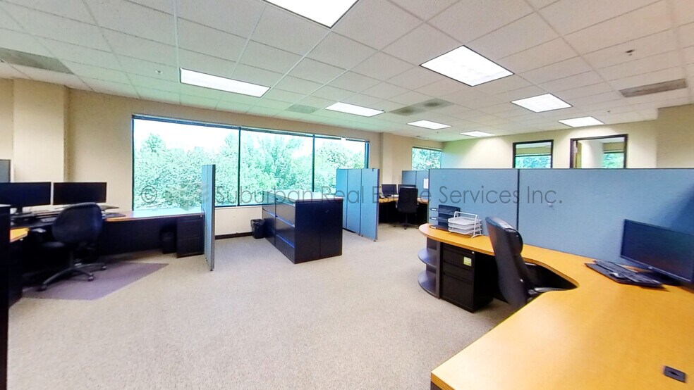 More Photos Of 1770 Park St, Naperville Office For Sale