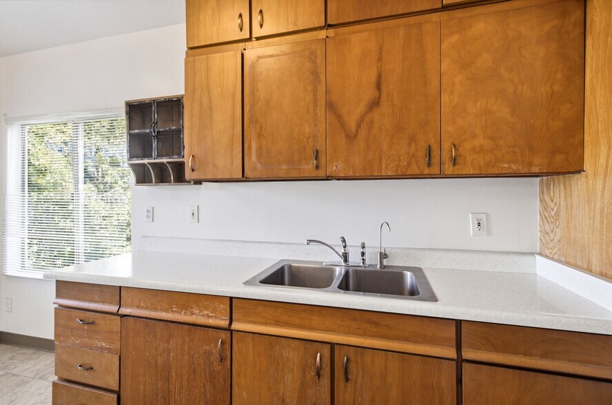 More Photos Of 1718 Alameda Ave, Alameda Multifamily For Sale